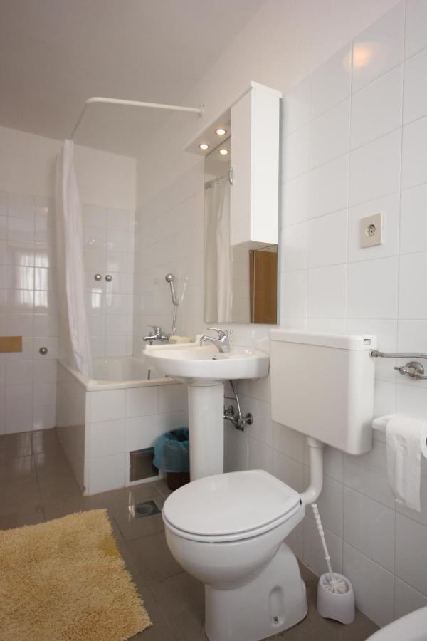 Apartments with a parking space Presika, Labin - 7390 Bagian luar foto